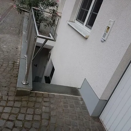 Appartement Wohnen Im Souterrain Einer *