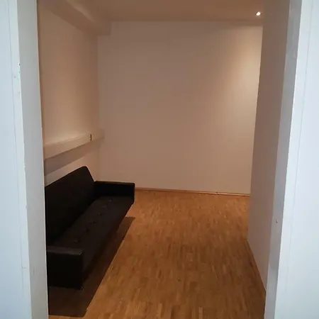Appartement Wohnen Im Souterrain Einer